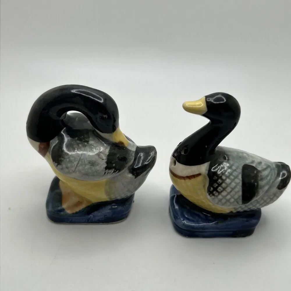 Vintage Duck Salt Pepper Shakers Goose Occupied Japan Ceramic Cork Stoppers Set